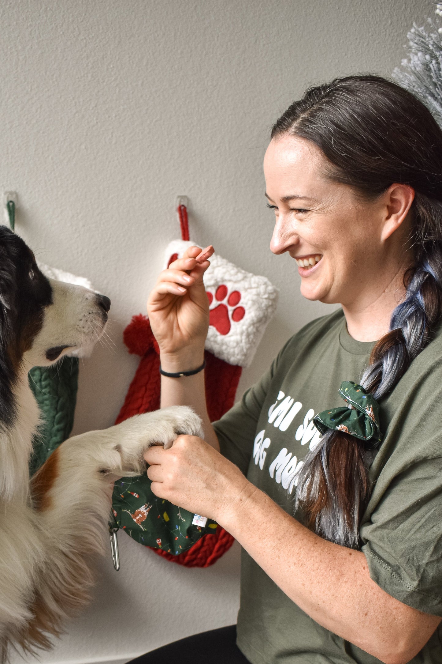 Hooked On The Holiday Treat Pouch With Food Safe Lining